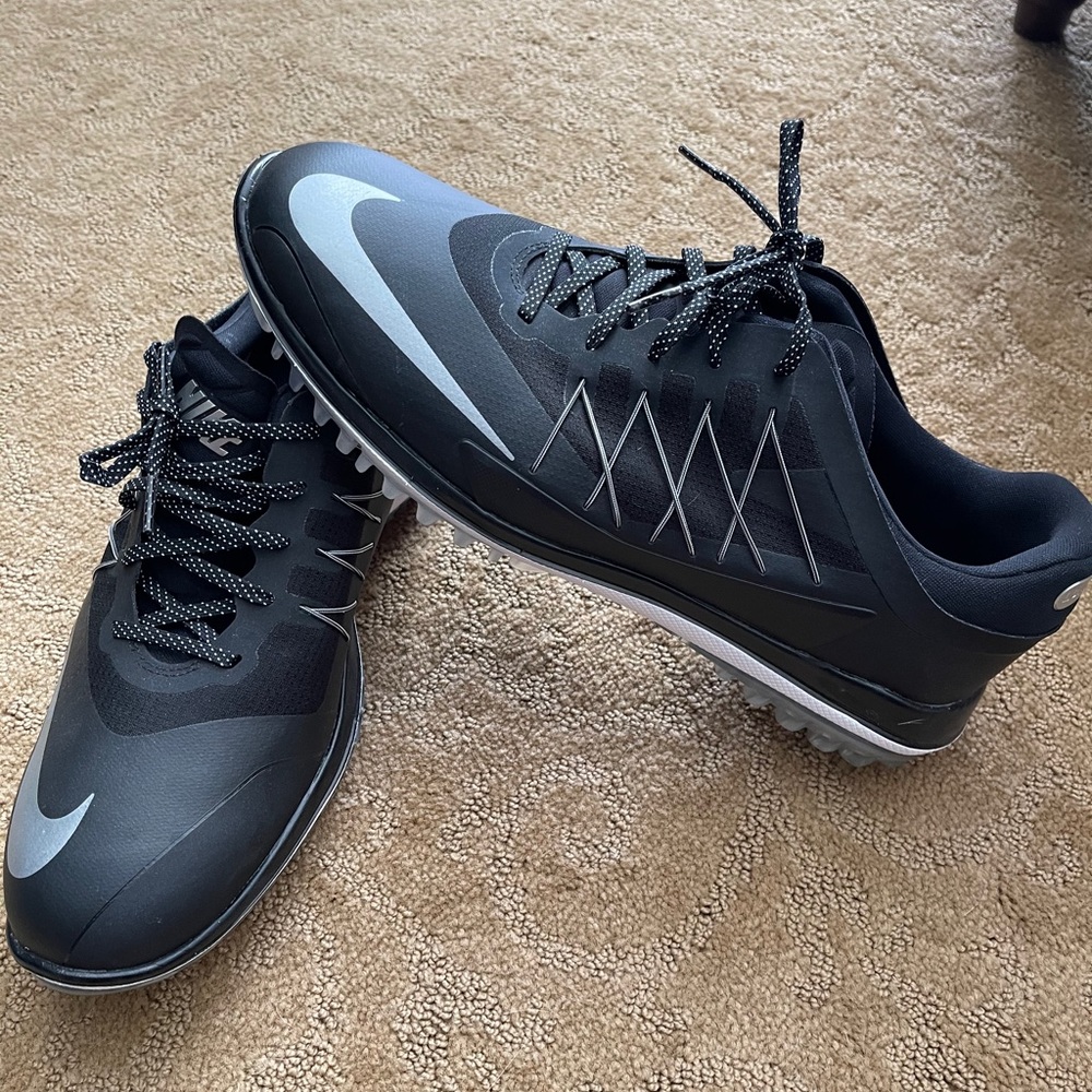 new without tags men’s Nike golf she size 11.5